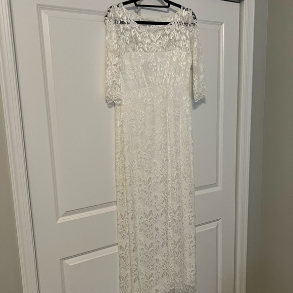 Tiffany Rose - AMELIA LACE FULL LENGTH MATERNITY WEDDING GOWN - Picture 3 of 4